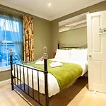 Clifford House - 4 Bed Home Within The City Walls