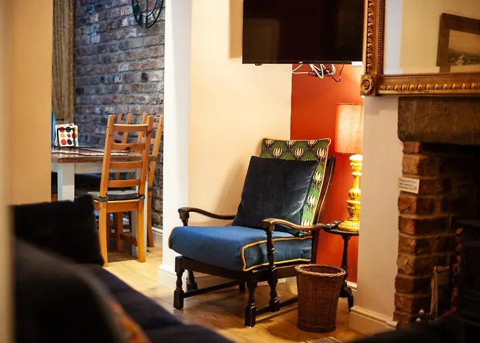 Clifford House - 4 Bed Home Within The City Walls